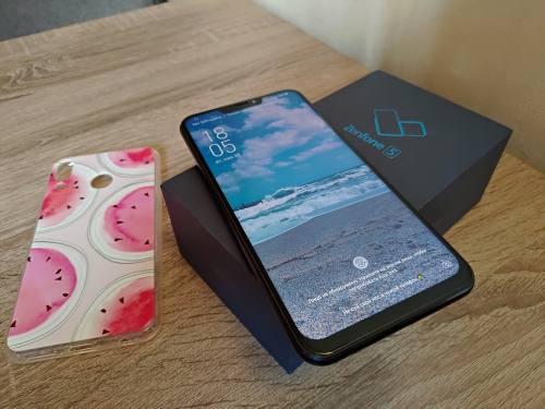 Asus ZF5 ZE620KL 64gb black, ����� ������